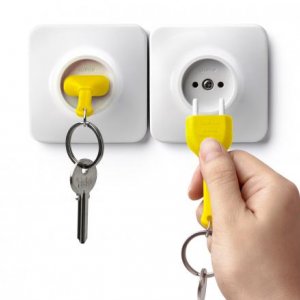 Držák na klíče s klíčenkou Qualy Unplug - žlutý