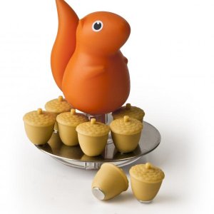 Stojan s magnetkami Qualy Magnetic Squirrel & Acorn - oranžový