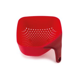 Kubický cedník JOSEPH JOSEPH Square Colander™- malý/červený