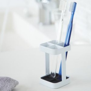 Stojan na zubní kartáčky Yamazaki Tower Slim - bílý