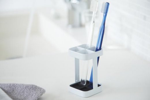 Stojan na zubní kartáčky Yamazaki Tower Slim - bílý