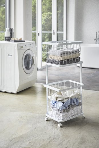 Vozík na koše s prádlem Yamazaki Tower Laundry Wagon, bílý