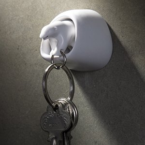 Nástěnný věšák na klíče a klíčenka s píšťalkou QUALY (polární medvěd), bílý