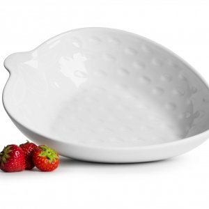 Porcelánová servírovací mísa v designu jahody SAGAFORM Strawberry